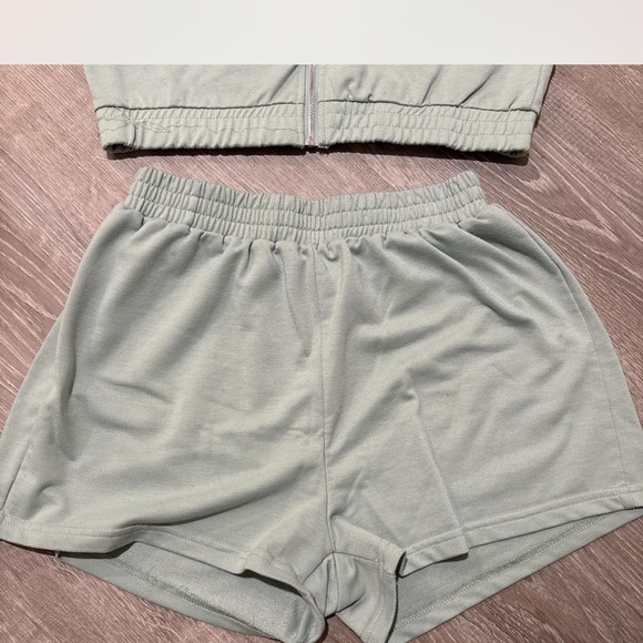 SHEIN Light Green Casual Set - Picture 2 of 5